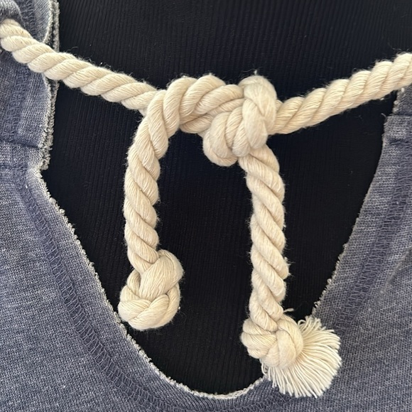 Seas The Day two piece shorts set - Picture 3 of 7